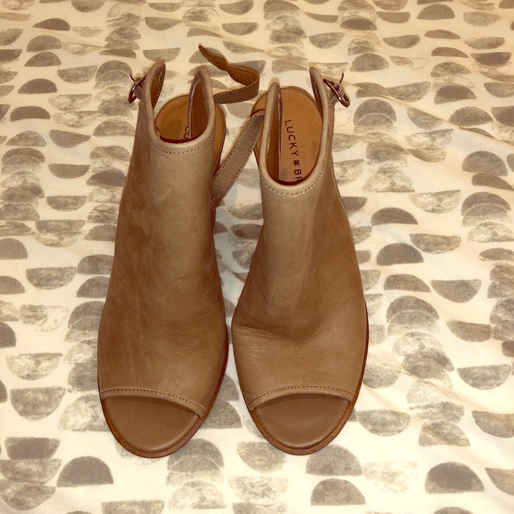 Lucky Brand Open Toe bootie!!